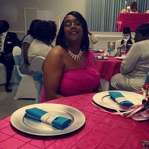 Meet your Posher, Annie